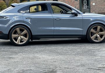 Porsche Cayenne 7.900 km 117.790 &euro; Frechen (bei Köln) 50226