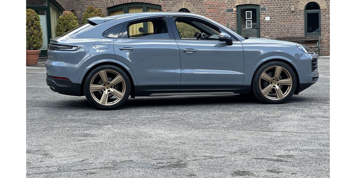 Porsche Cayenne 7.900 km 117.790 &euro; Frechen (bei Köln) 50226