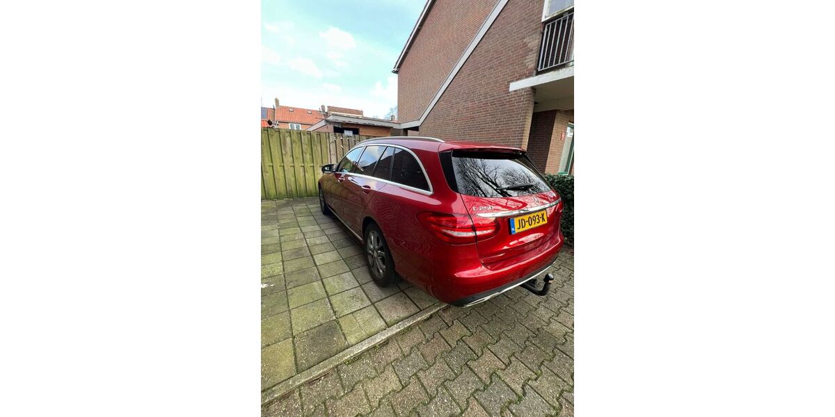 Mercedes-Benz C 250 210.000 km 13.600 &euro; Amersfoort 