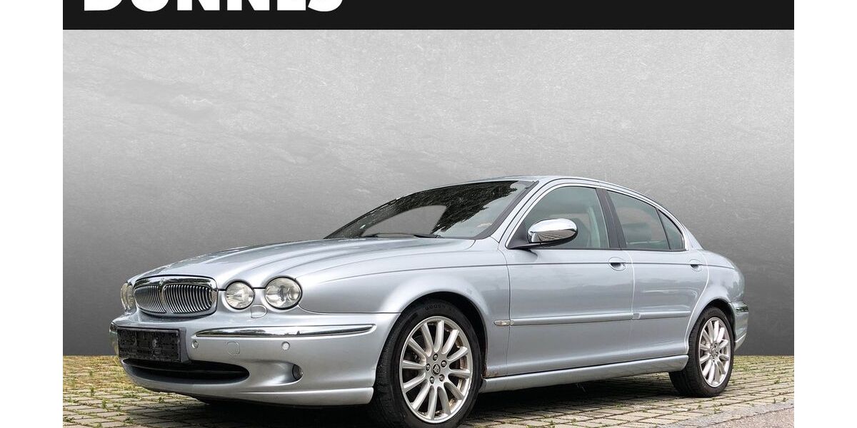 Jaguar X-Type 240.872 km 2.295 &euro; Regensburg 93059