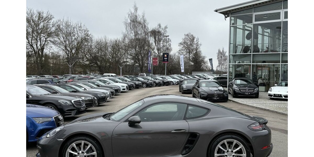 Porsche Cayman 718 KAMERA/NAVIGATION/SITZHEIZUNG 14.510 km 59.900 &euro; Villingen-Schwenningen 78054