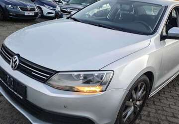 VW Jetta 212.000 km 2.950 &euro; Kiel 24145