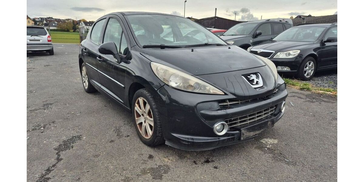Peugeot 207 198.000 km 699 &euro; Hadamar 65589