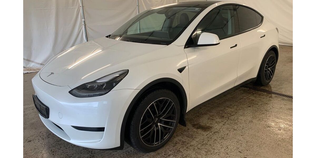 Tesla Model Y 62.328 km 32.480 &euro; Steinbach-Hallenberg OT Herges-Hallenberg 98587