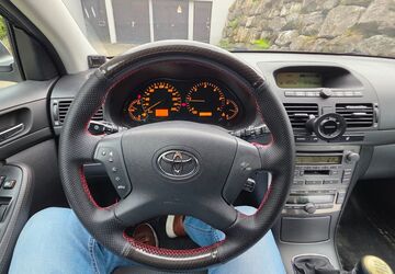 Toyota Avensis 172.000 km 4.490 &euro; Friedrichshafen 88045