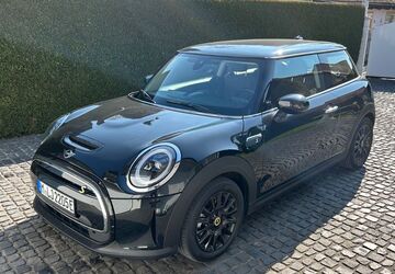 Mini Cooper SE 12.052 km 19.380 &euro; München 80995
