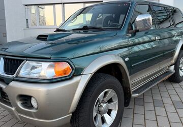 Mitsubishi Pajero 41.632 km 9.876 &euro; Göppingen 73037