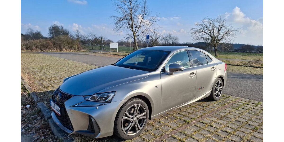 Lexus IS 300 96.000 km 22.500 &euro; Hoyerswerda 02977