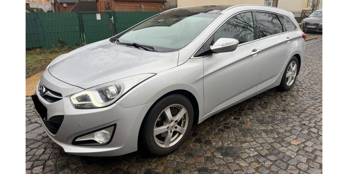Hyundai i40 157.000 km 7.700 &euro; Berlin 13507