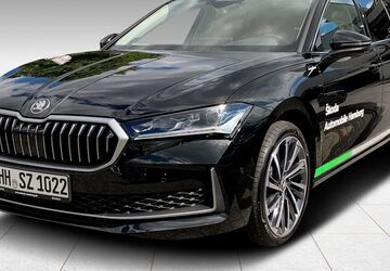 Skoda Superb 12.500 km 51.350 &euro; Hamburg 22111