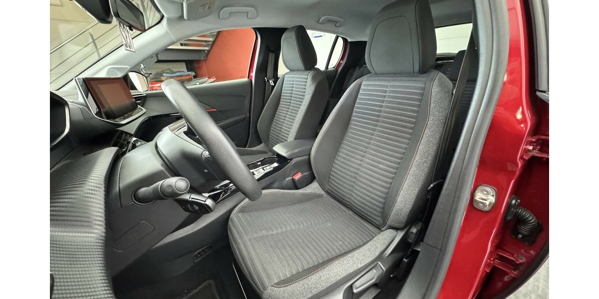 Peugeot 208 e- 136 Active Pack 1.Hand Carplay Sitzhzg 35.300 km 14.870 &euro; Lich 35423