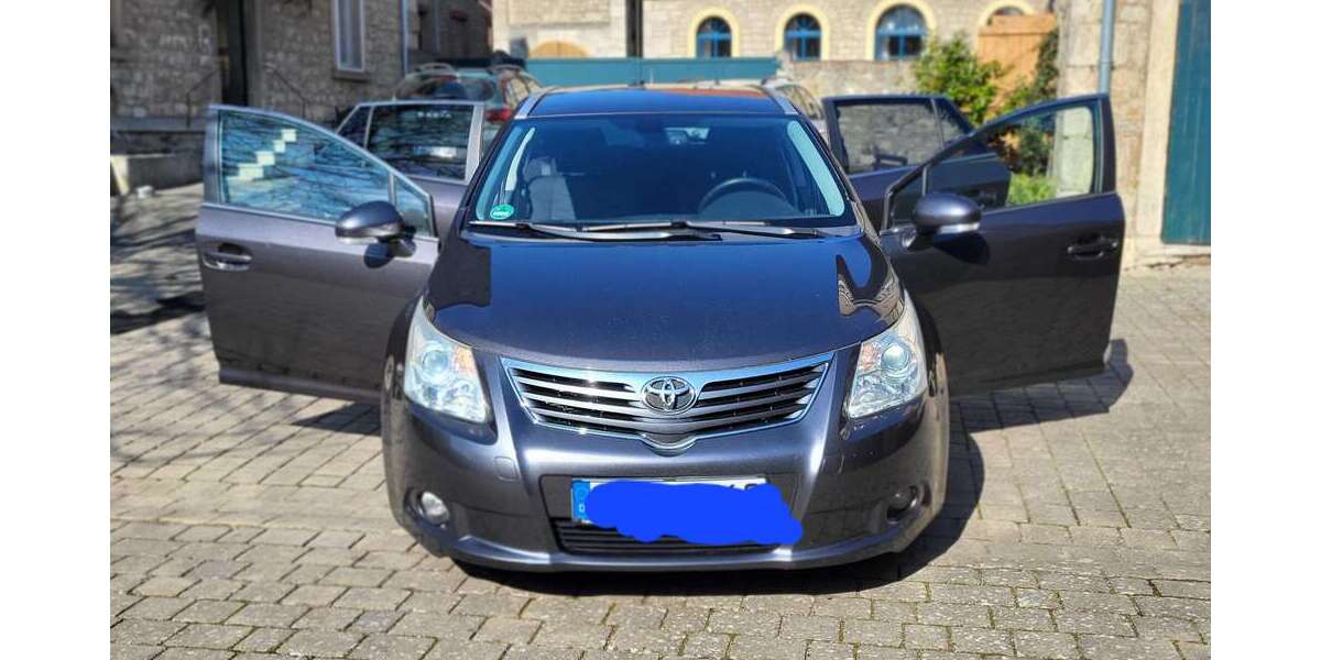 Toyota Avensis 191.500 km 5.500 &euro; Giebelstadt, M 97232