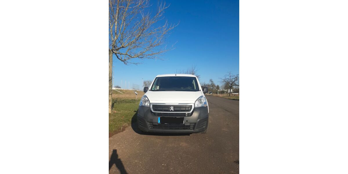 Peugeot Partner 85.700 km 7.900 &euro; Hungen 35410