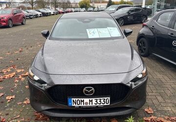 Mazda 3 6.806 km 25.940 &euro; Northeim 37154