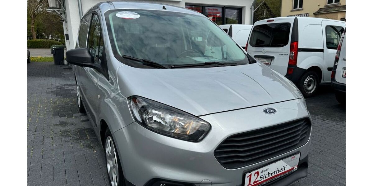 Ford Transit Courier 125.000 km 8.949 &euro; Gummersbach (Zwischen Toom Markt und ATU) 51645