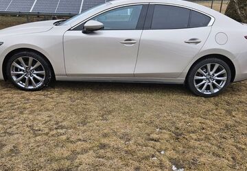 Mazda 3 3.550 km 28.900 &euro; Neuberg 63543