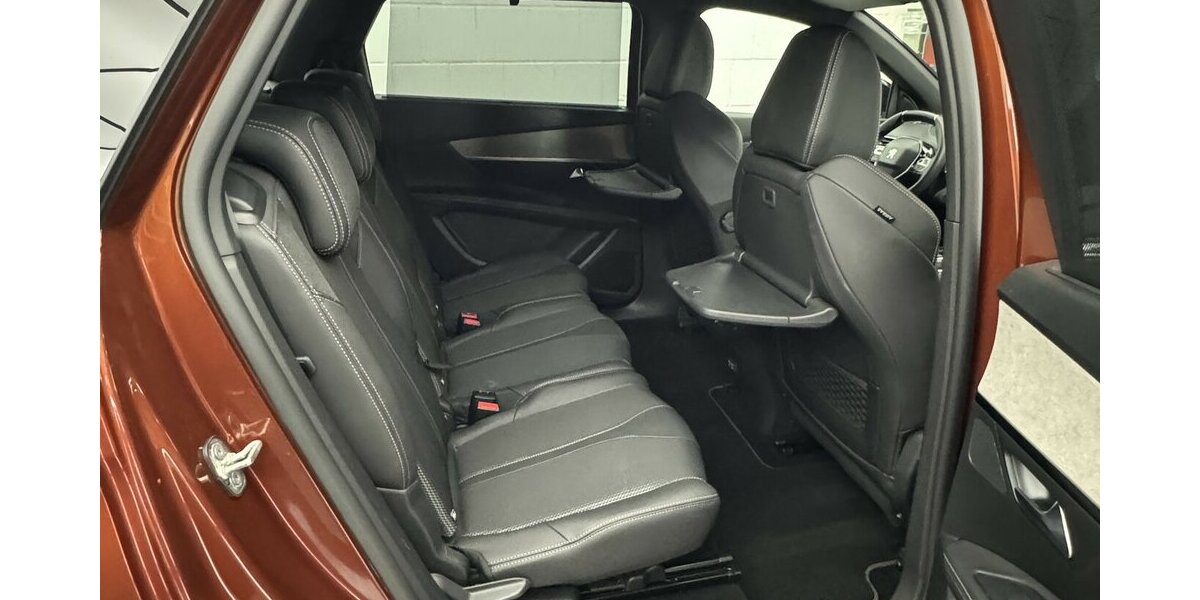 Peugeot 5008 130 EAT8 Allure 1.Hand AHK 13.300 km 25.770 &euro; Lich 35423