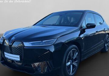 BMW iX 23.800 km 41.510 &euro; Hösbach 63768