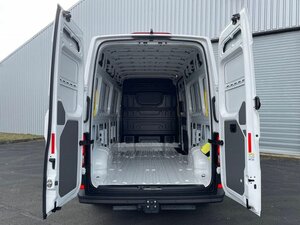 VW Crafter Kasten 35 L4H3 AHK LED MFL KAMERA PDC 3.195 km 43.890 &euro; Sangerhausen 06526