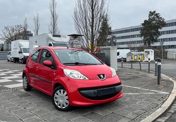 Peugeot 107 185.000 km 1.989 &euro; Nürnberg 90431