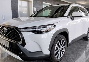 Toyota Corolla Cross 26.500 km 29.970 &euro; Schwabmünchen 86830