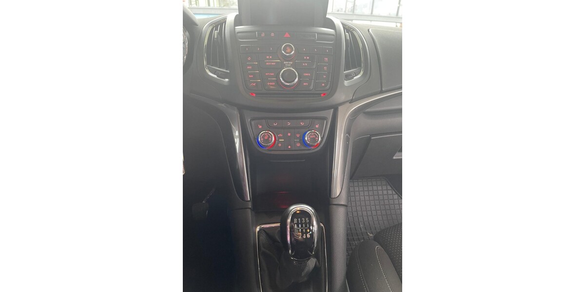 Opel opel zafira tourer 177.973 km 8.000 &euro; Frankfurt 