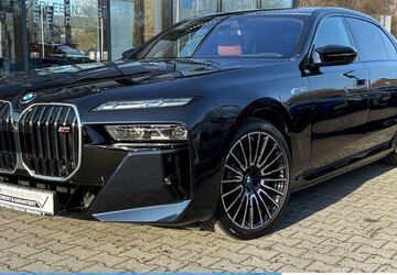 BMW i7 5.105 km 122.830 &euro; Mülheim 45472