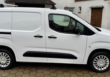 Toyota Proace City 42.126 km 14.000 &euro; Hamburg 21031