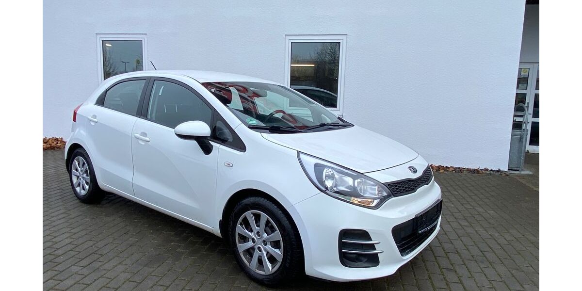 Kia Rio 129.000 km 6.990 &euro; Goslar 38644