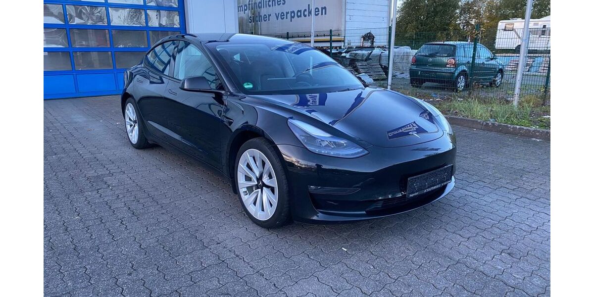 Tesla Model 3 159.900 km 22.480 &euro; Mogendorf 56424