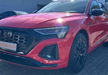 Audi Q8 e-tron 35.190 km 49.950 &euro; Hamburg 22047