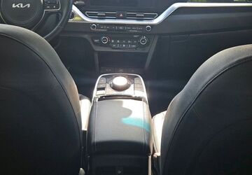 Kia Niro 42.990 km 17.000 &euro; Gräfelfing 82166