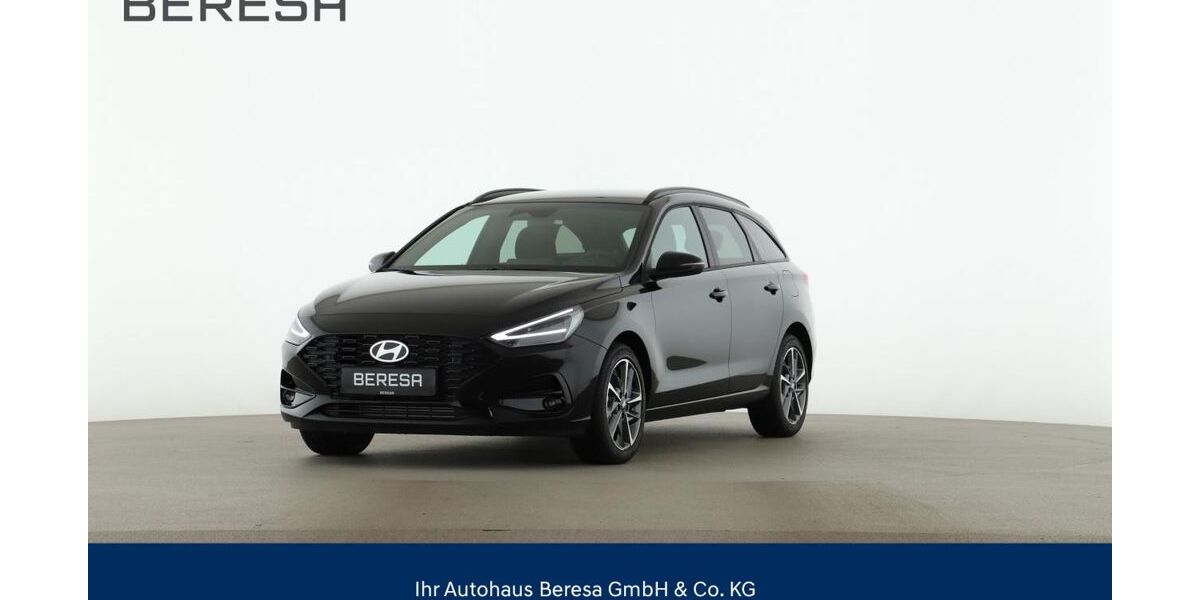 Hyundai i30 4.900 km 23.880 &euro; Detmold 32758