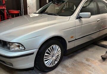 BMW 528 199.200 km 3.600 &euro; Stade 21680