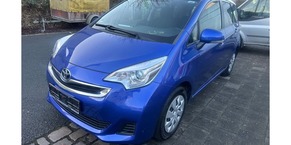 Toyota Verso-S 79.890 km 7.900 &euro; Bremen 28215