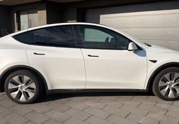 Tesla Model Y 24.800 km 31.900 &euro; Thyrnau 94136