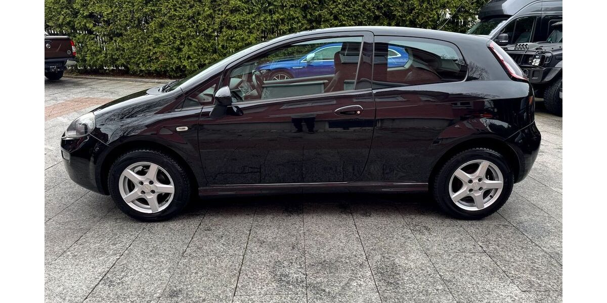 Fiat Punto 111.000 km 2.490 &euro; München 81827