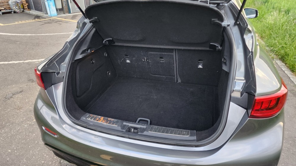 INFINITI Q30 145.100 km 10.990 &euro; Steckborn 