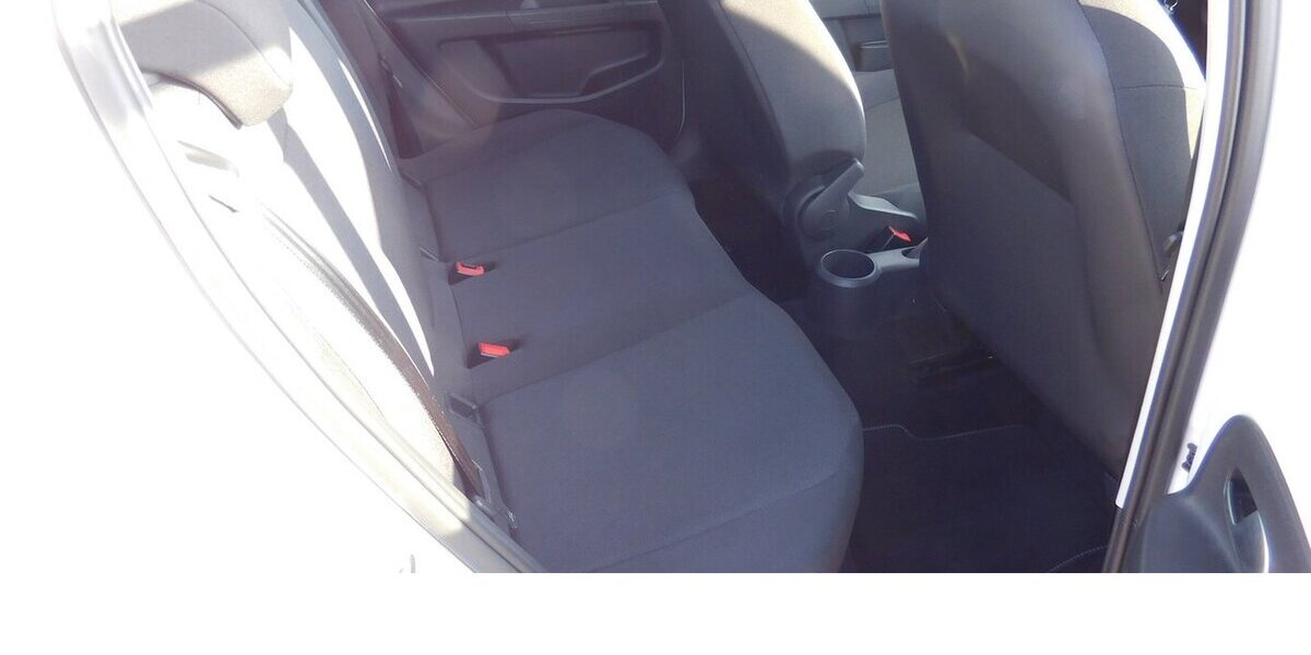 VW up! 1.0 Move MPI BMT 4Trg Klima Radio 27.100 km 11.990 &euro; Vordorf 38533