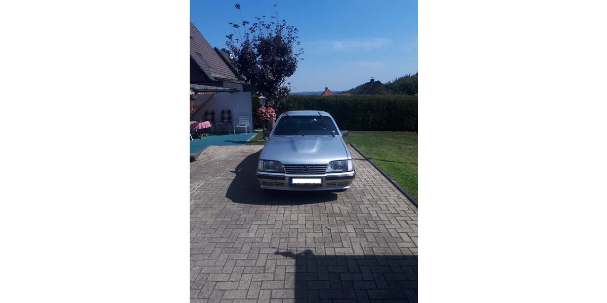 Opel Senator 132.671 km 9.999 &euro; Hagen a.T.W. 49170