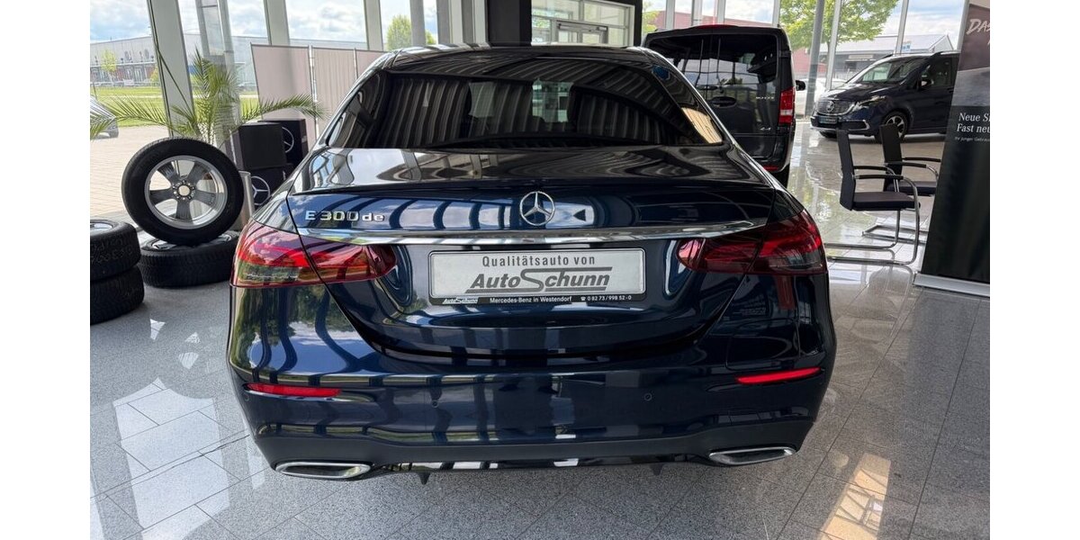 Mercedes-Benz E 300 de AMG+MBUX+NIGHT+360°+Keyless+AIRBalanc AMG 62.500 km 45.995 &euro; Westendorf 86707