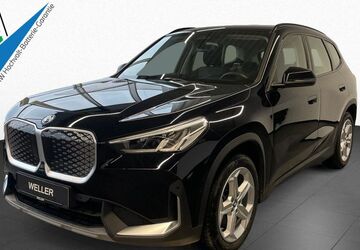 BMW iX1 12.368 km 34.780 &euro; Paderborn 33104