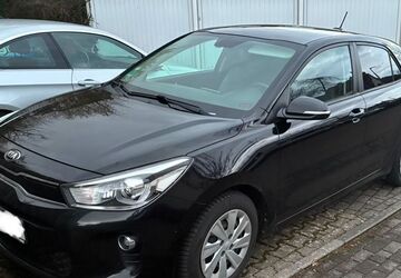Kia Rio 76.000 km 10.299 &euro; Marburg 35043