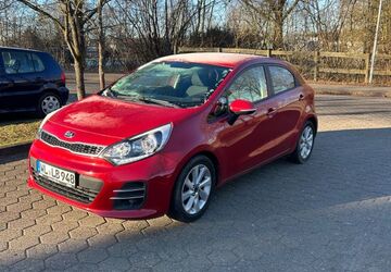 Kia Rio 88.400 km 7.390 &euro; Buchholz 21244