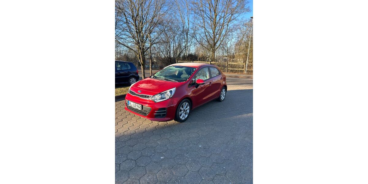 Kia Rio 88.400 km 7.390 &euro; Buchholz 21244