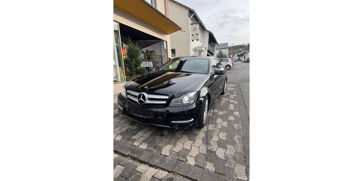 Mercedes-Benz C 250 140.000 km 15.900 &euro; Meschede 59872