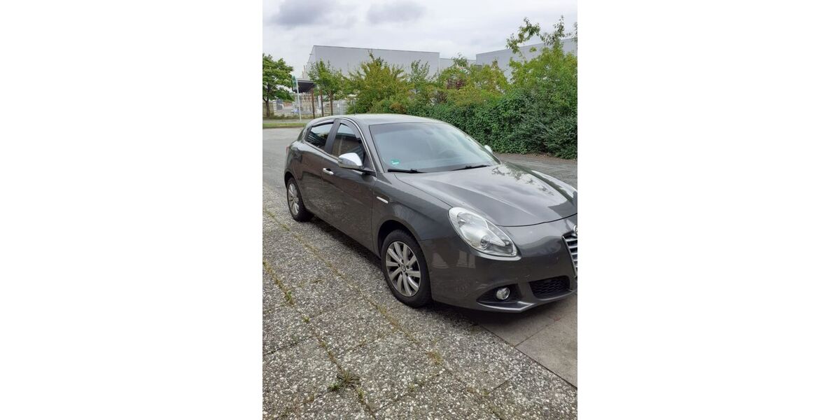 Alfa Romeo Giulietta 160.000 km 8.900 &euro; Neumünster 24539