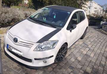 Toyota Auris 130.000 km 5.500 &euro; Bad Schwalbach 65307
