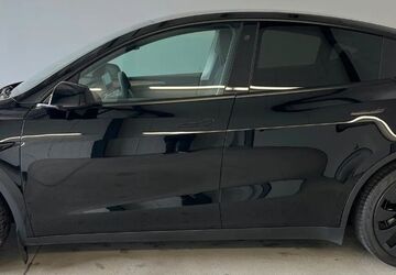 Tesla Model Y 36.500 km 37.000 &euro; München 80999