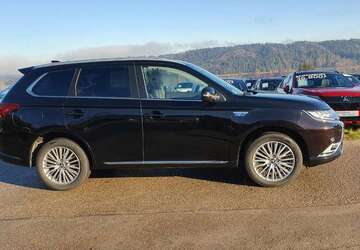 Mitsubishi Outlander 121.800 km 17.800 &euro; Taching 83373